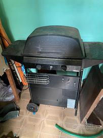 Barbecue a gas con pietra lavica