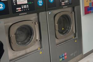 Attività di lavanderia self - servito