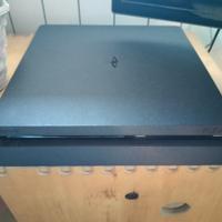 PS 4 ricondizionata + controller