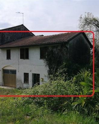 Immobile in asta di 299 m² con 3 locali e box auto