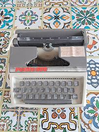 macchina da scrivere petite 600
