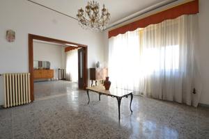Ampio quadrilocale da ristrutturare