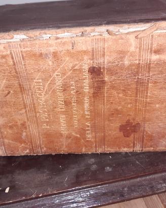Libro dizionario italiano universale  fine 800