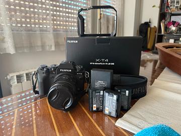 Fujifilm x-t4 con 18-55 f2.8-4 e cage smallrig