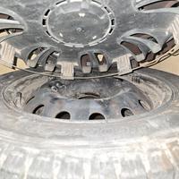 4 gomme seminuove completi di cerchi per fiat scud