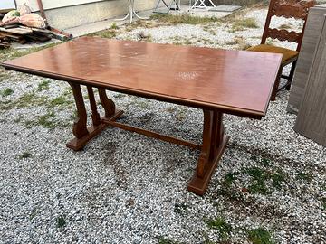 Tavolo in legno