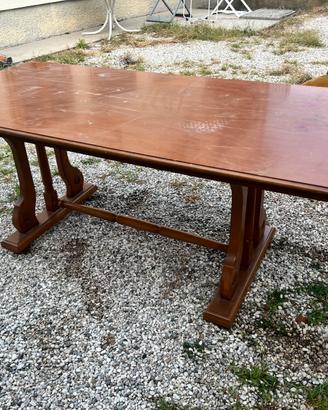 Tavolo in legno