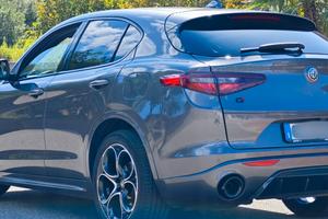 Alfa Romeo Stelvio 2.2 Turbodiesel 210 CV AT8 Q4 V