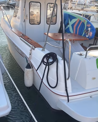 Barca Arvor 215