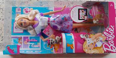 barbie da collezione VETERINARIA  2011