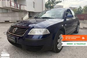 VOLKSWAGEN Passat 1�/2�/3�/4� Passat 1.6i cat CLX
