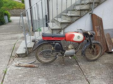 Moto d’epoca MV Agusta 83