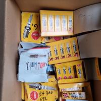 Lotto 98 candele NGK, Beru, Champion – NUOVE – Sco