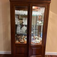 Vetrina in legno pregiato