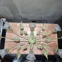 lampadari a soffitto a lampade led di cui uno a 8 