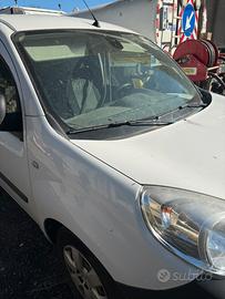 Renault Kangoo motore fuso