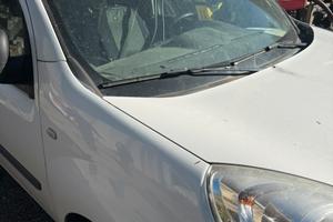 Renault Kangoo motore fuso