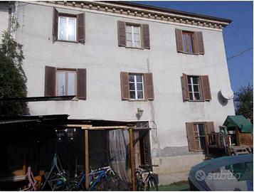 Immobile in asta di 406 m² con più di 5 locali a I