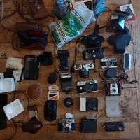 Attrezzatura fotografica analogica mista