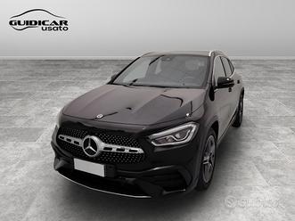Mercedes GLA-H247 2020 - GLA 180 d Premium auto