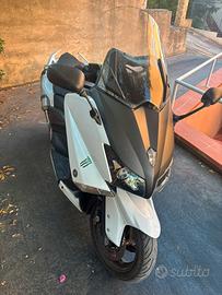 Yamaha Tmax 530