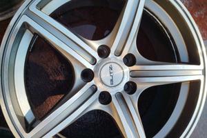 Cerchi in lega 17 golf