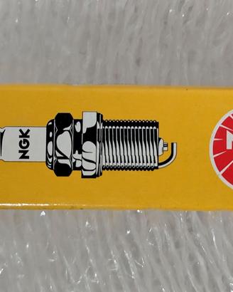 Candela NGK CR9EK (Cod. 4548) Nuova