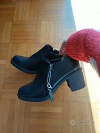 Stivaletti neri, scarpe con tacco basso lover y