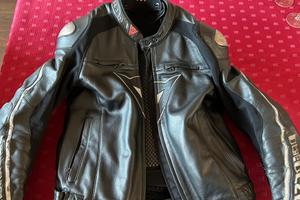 Giacca in pelle Dainese 50 da moto con protezioni