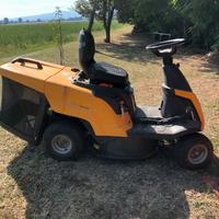 Trattorino da giardino con raccoglitore