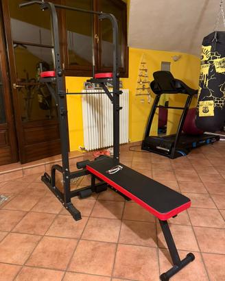 Attrezzo multifunzione con panca