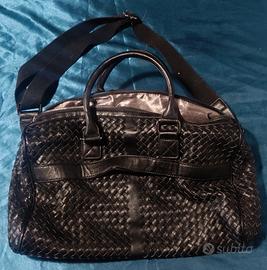 Borsa Nera Vintage Intrecciata con Manici