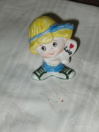 Statuetta in ceramica "Bambino Innamorato"