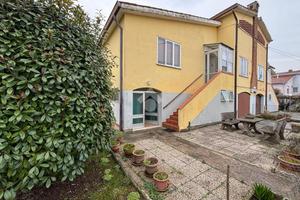 PORZIONE DI BIFAMILIARE A MONSELICE