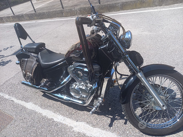 Honda Shadow 600 VT INDIVIDUAL