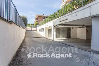 BOX AUTO DOPPIO VIA MARIO FASULO 1, ROMA.