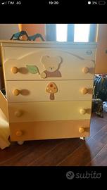 Lettino e cassettiera