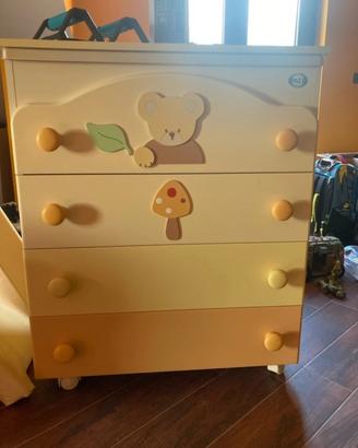 Lettino e cassettiera