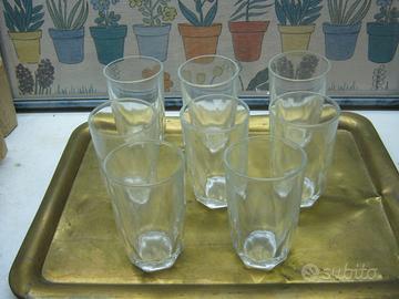 Bicchieri vecchi antichi whiskei osteria taverne