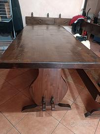 Tavolo e panche in legno massello