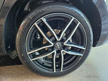 4 Cerchi 17 Dezent 5x100 + Gom Est Falken205/50R17