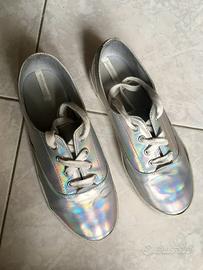 scarpe olografiche Stradivarius n. 37 Abbigliamento e Accessori In vendita a Milano