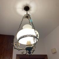 LAMPADARIO IN BRONZO CON PARALUME VETRO SATINATO