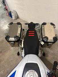 Bauli allum. + telai originali BMW GS