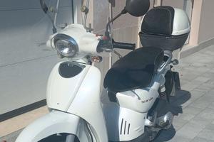 Scarabeo 100 cc  BIANCO