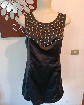 Vestito nero corto raso