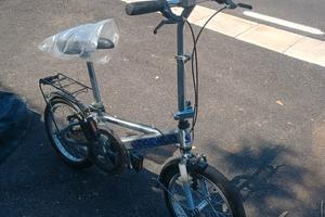 nuova mai usata Daewoo shuttle barca bicicletta 