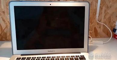 Apple Macbook Air 13”