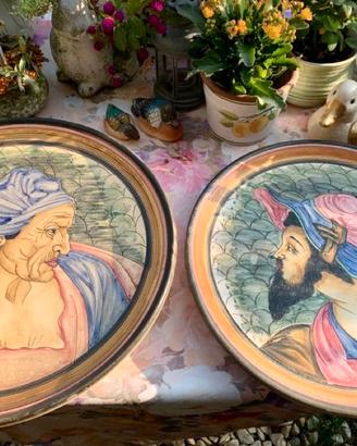 Coppia di grandi piatti da parata Deruta