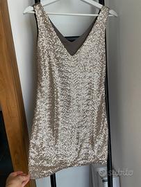Abito con paillettes scollo a V